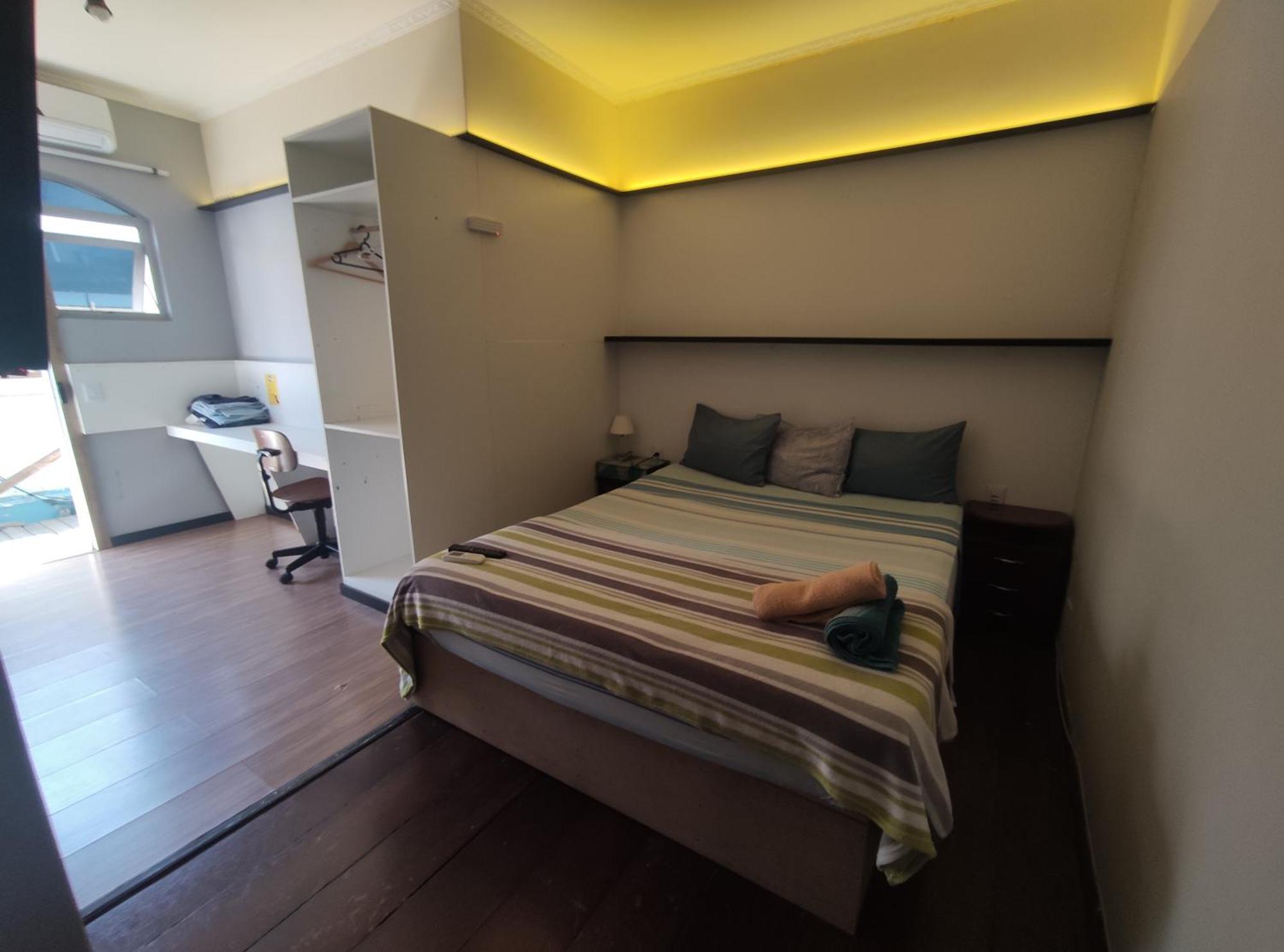 Pousada Casa Dos Gattos - Prox Ao Aeroporto กัวรูยุส ภายนอก รูปภาพ
